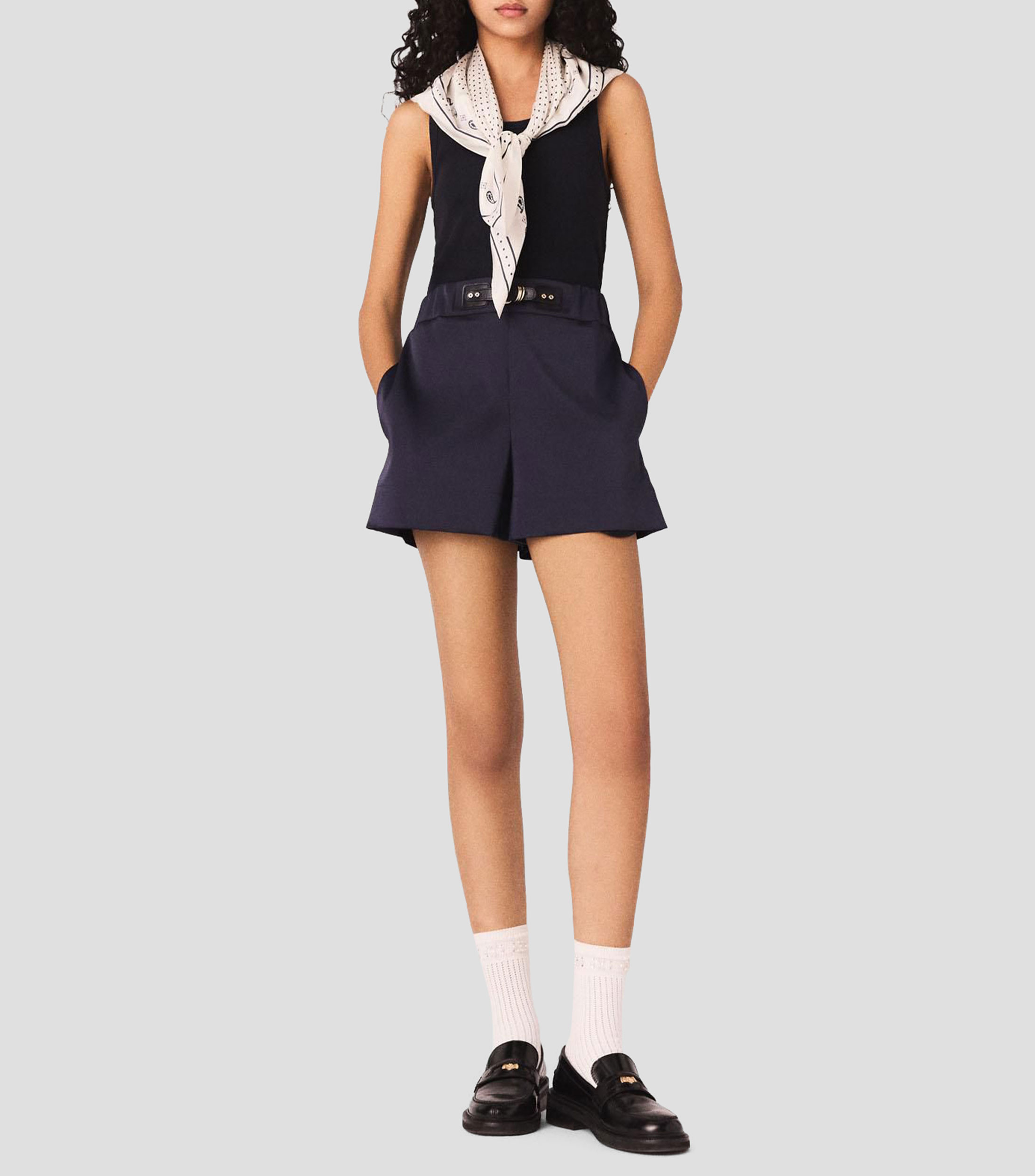Short liso Mujer